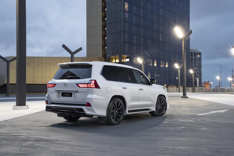  Lexus LX570 S (URJ200) 2018 года  (AU) (фото 7 из 8)